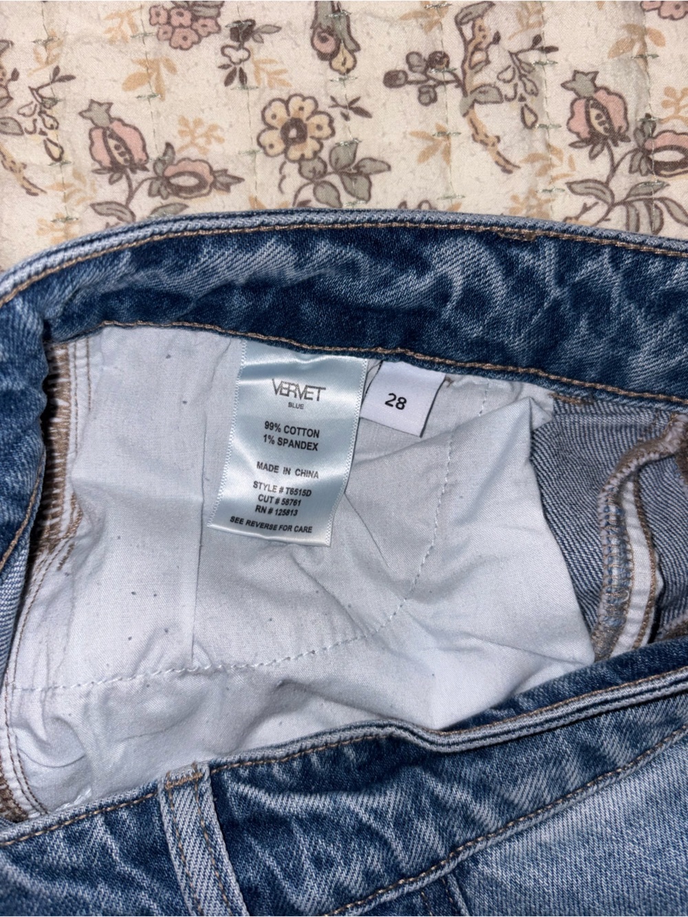 Vervet Cuffed High Rise jeans - Picture 4 of 4